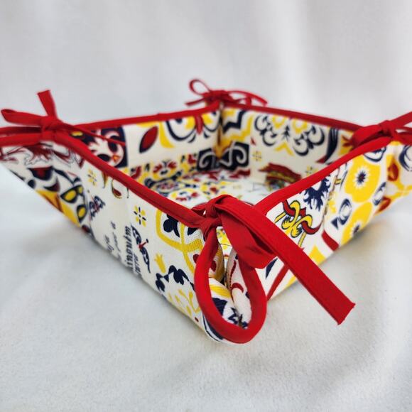 Vintage 90s Portugal Quilted Casserole Caddy Carrier 13x13 Cotton Tie Bakeware - Picture 2 of 12